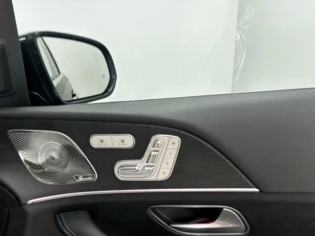 Mercedes-Benz GLE-Class — Фото автомобиля 28