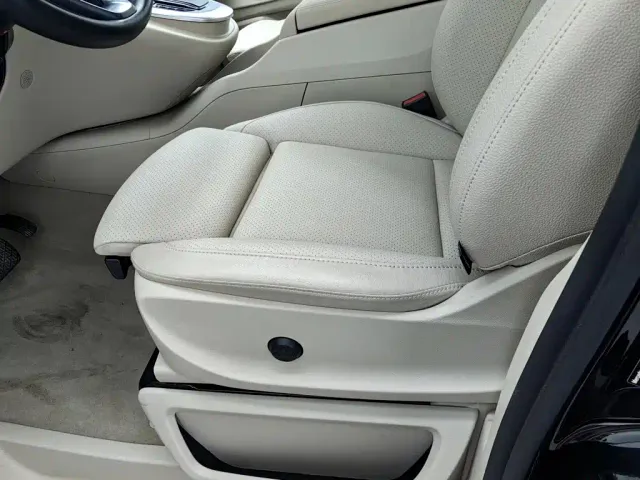 Mercedes-Benz V-Class — Фото автомобиля 20
