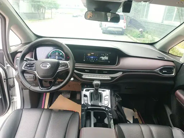 GAC Trumpchi M6 — Фото автомобиля 5