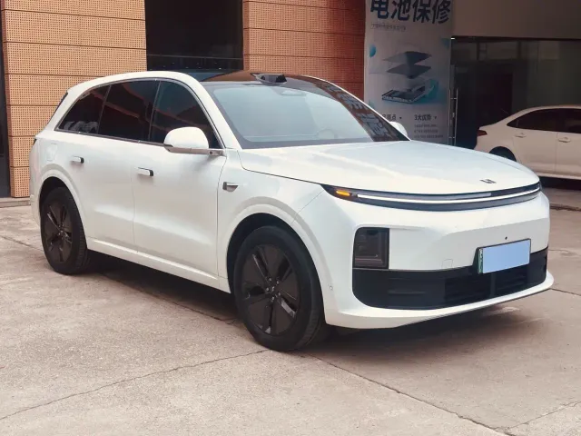 Li Auto L6 — Фото автомобиля 3
