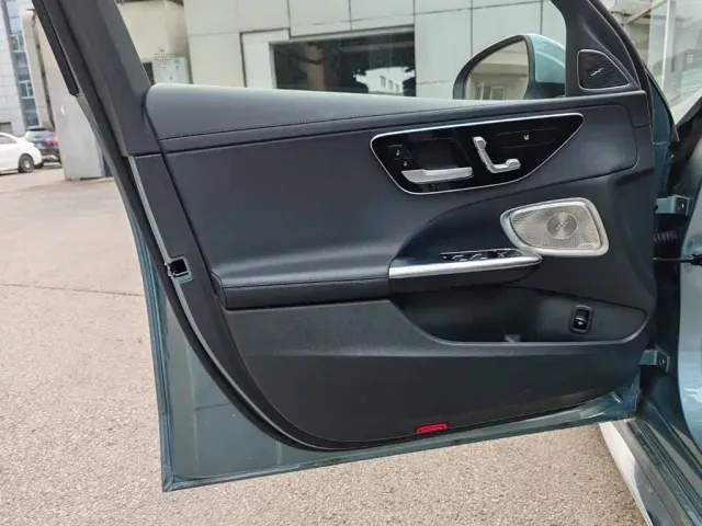 Mercedes-Benz C-Class — Фото автомобиля 9