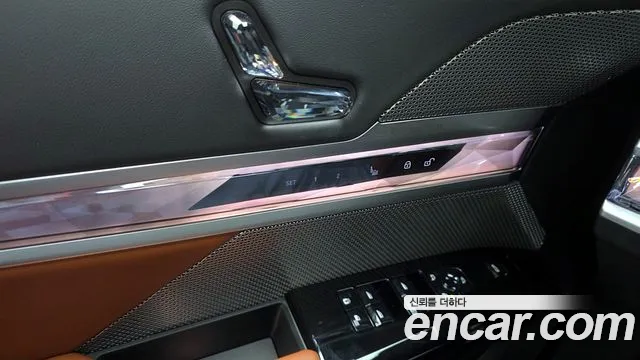 BMW 7-Series 7 серия (G70) 740i xDrive M Sport — Фото автомобиля 8