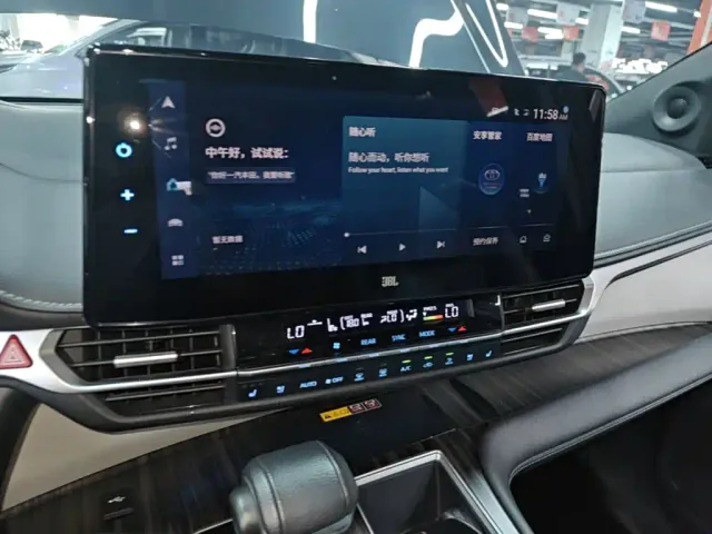 Toyota Granvia — Фото автомобиля 12