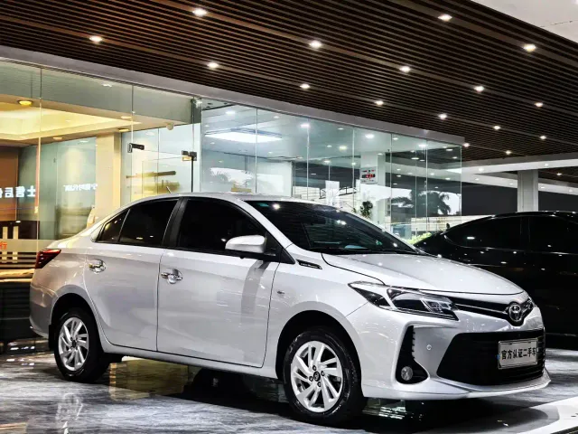 Toyota Vios — Фото автомобиля 3