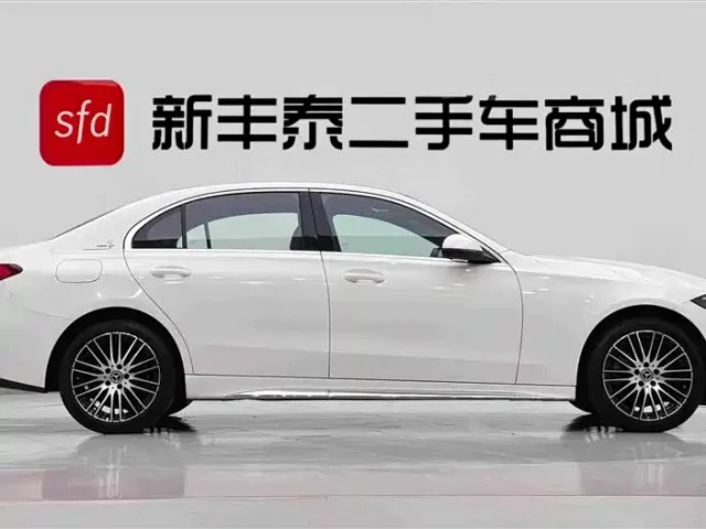 Mercedes-Benz C-Class — Фото автомобиля 3