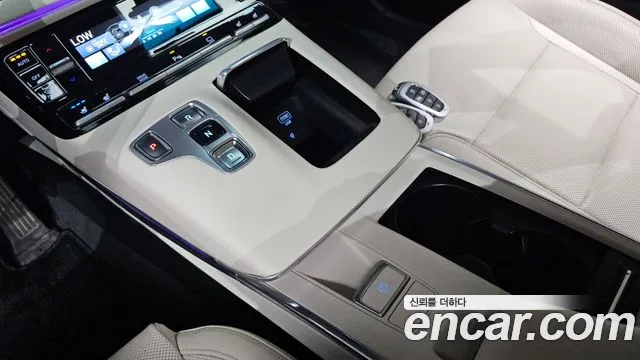 Hyundai Grandeur Grandeur (New) Hybrid — Фото автомобиля 11