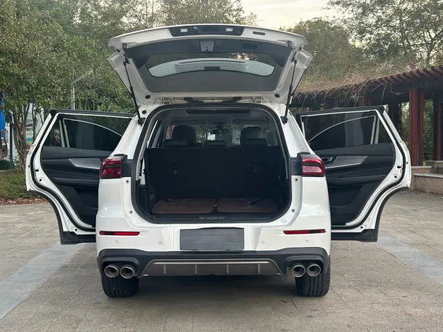 Chery Tiggo 8 — Фото автомобиля 13