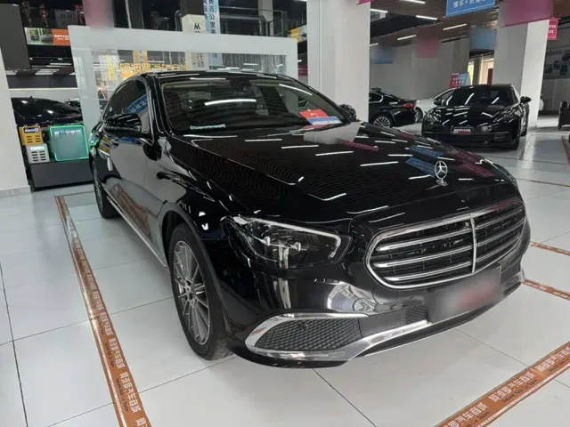 Mercedes-Benz E-Class — Фото автомобиля 6