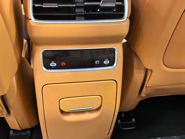Dongfeng eπ 008 — Фото автомобиля 29
