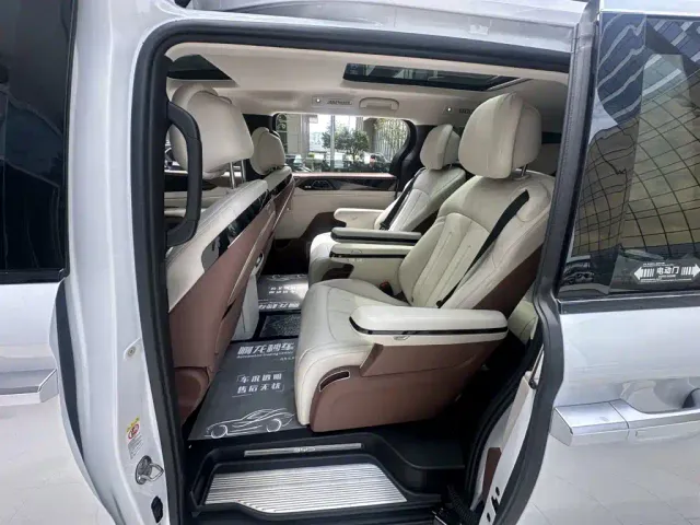 BYD Xia — Фото автомобиля 7