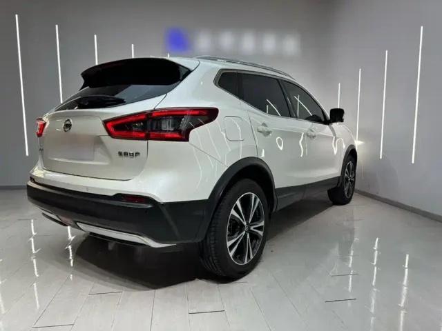 Nissan Qashqai — Фото автомобиля 11