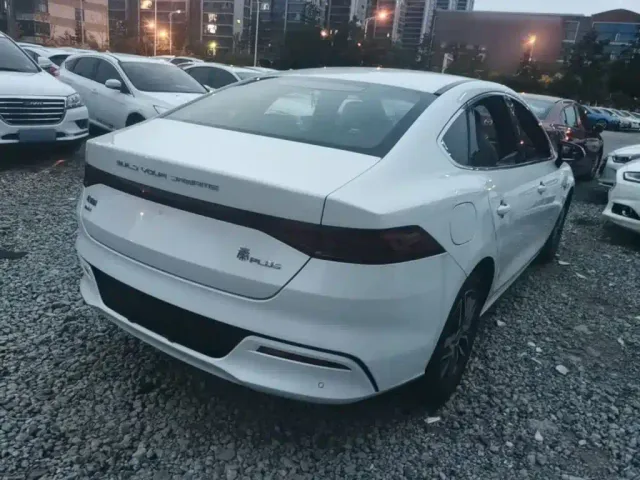 BYD Qin PLUS — Фото автомобиля 6