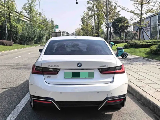 BMW i3 — Фото автомобиля 9