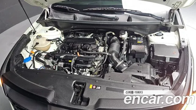 Kia Sportage Sportage 5-е поколение Бензин 1.6 турбо 2WD — Фото автомобиля 5