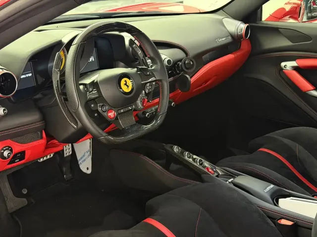 Ferrari F8 — Фото автомобиля 12