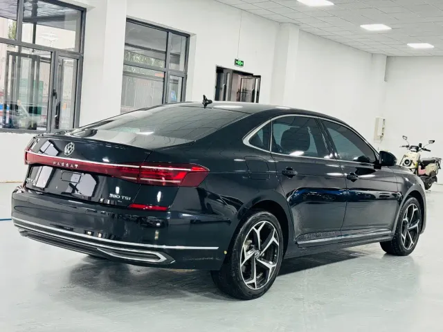 Volkswagen Passat — Фото автомобиля 9