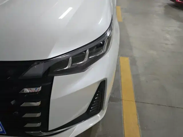 GAC Trumpchi M6 — Фото автомобиля 5