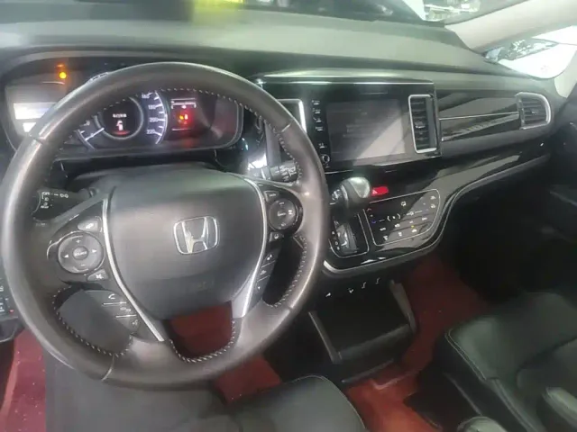 Honda Elysion — Фото автомобиля 9