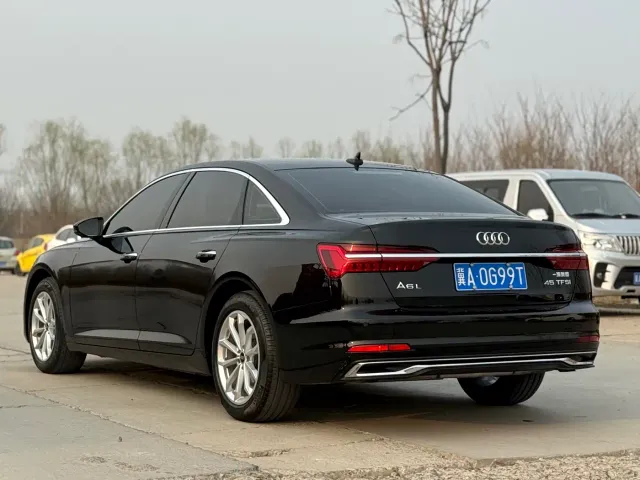 Audi A6L — Фото автомобиля 11