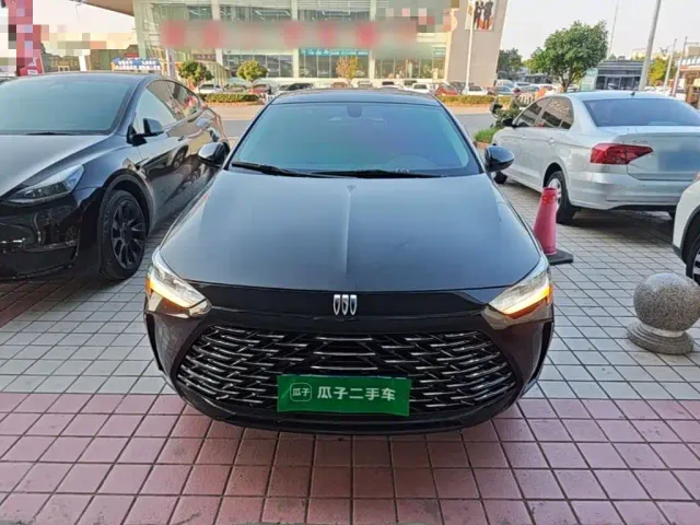 Buick Regal — Фото автомобиля 2