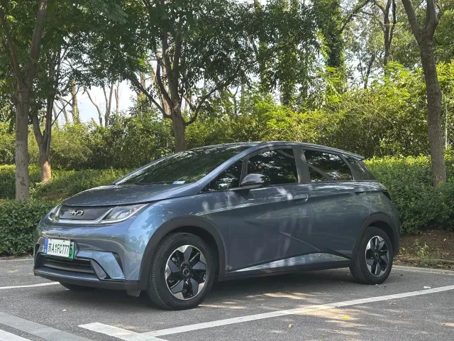 Фотография автомобиля — BYD Dolphin