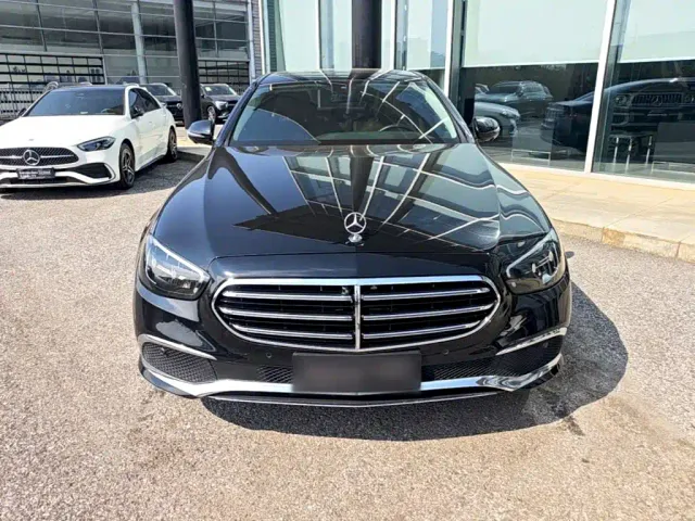 Mercedes-Benz E-Class — Фото автомобиля 2