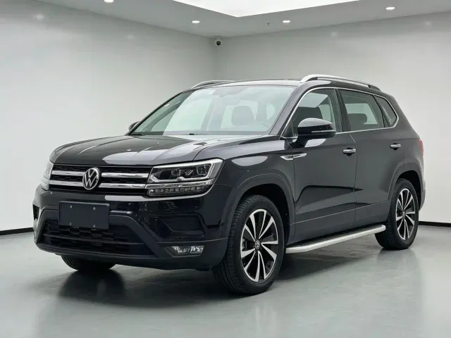 Фотография автомобиля — Volkswagen Tharu