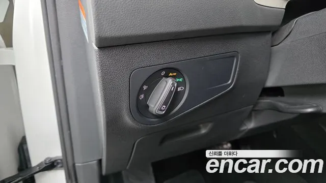 Volkswagen Tiguan Tiguan 2 поколение 2.0 TDI Premium — Фото автомобиля 26