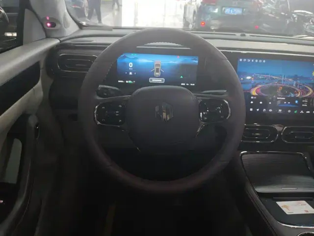Leapmotor C11 — Фото автомобиля 15