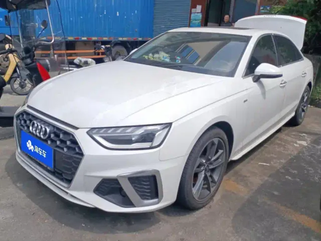 Фотография автомобиля — Audi A4L