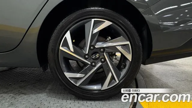 Hyundai AVANTE Новый Avante (CN7) — Фото автомобиля 5