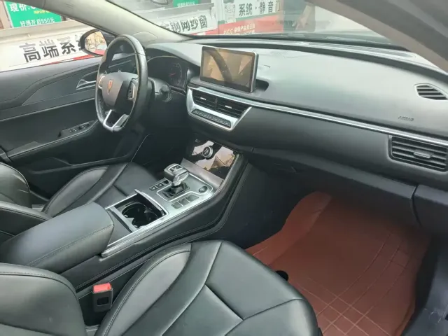 Hongqi Hongqi H5 2022 Classic 1.5T DCT Flag Rhythm Edition — Фото автомобиля 11