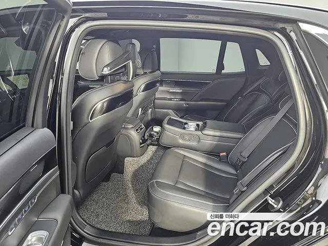Genesis G90 Бензин 3.5 турбо AWD — Фото автомобиля 11