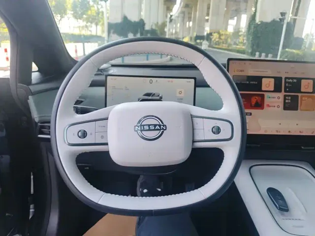 Nissan N7 — Фото автомобиля 10