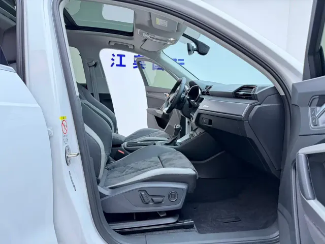 Audi Q3 — Фото автомобиля 12