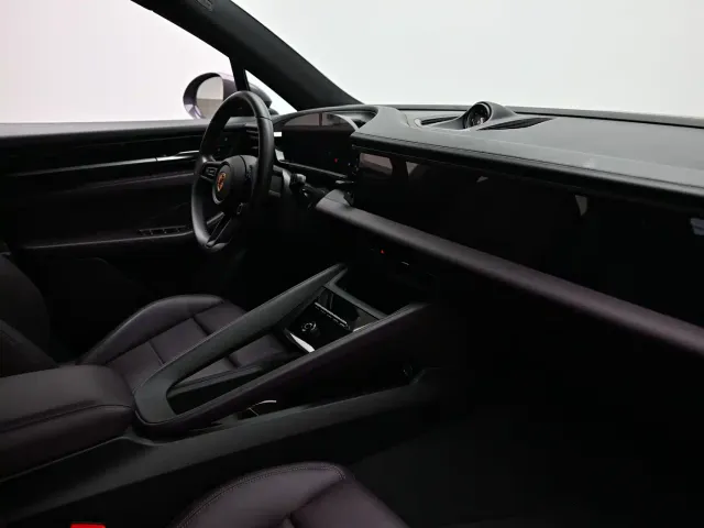Porsche Macan EV — Фото автомобиля 7