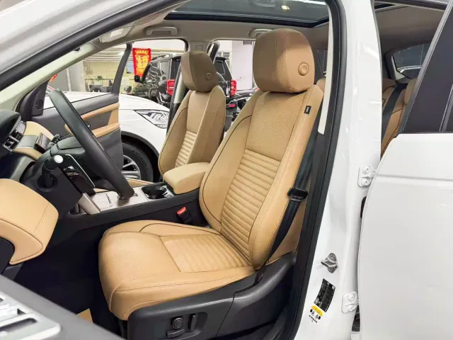 Land Rover Discovery Sport — Фото автомобиля 14