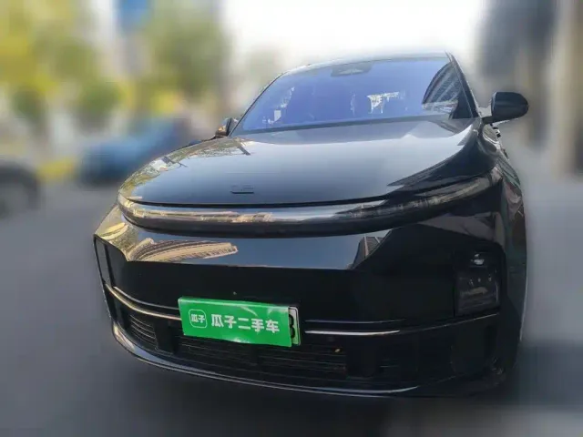 Li Auto L7 — Фото автомобиля 2