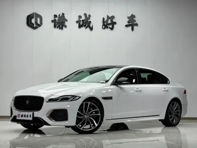 Фотография автомобиля — Jaguar XFL