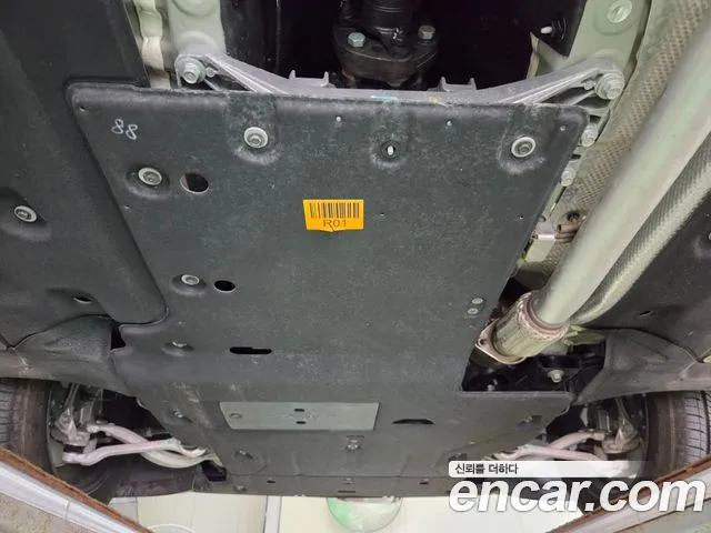 Genesis GV70 2.5T Бензин 2WD — Фото автомобиля 16
