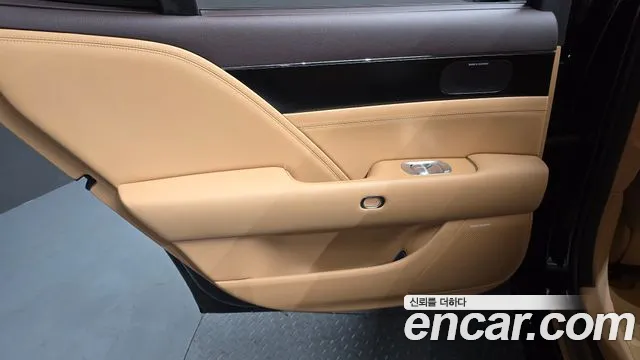 Genesis G90 Бензин 3.5 турбо AWD — Фото автомобиля 23