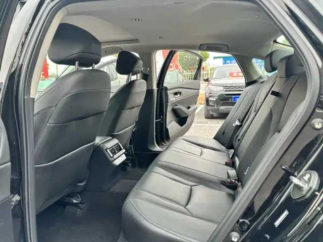 Honda Accord — Фото автомобиля 14