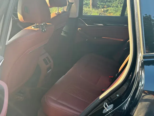 BMW iX3 — Фото автомобиля 5