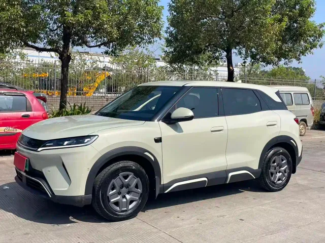 Фотография автомобиля — BYD Yuan UP