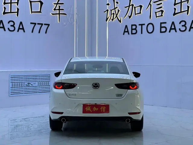 Mazda Axela — Фото автомобиля 5