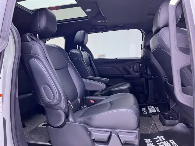 Toyota Granvia — Фото автомобиля 21