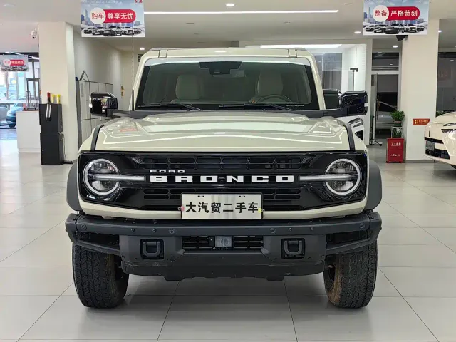 Ford Bronco — Фото автомобиля 2
