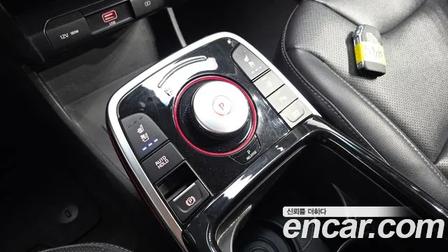 Kia Niro — Фото автомобиля 12