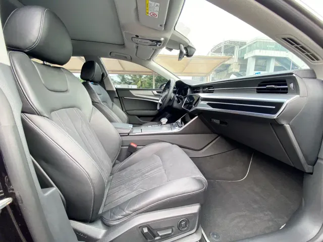 Audi A7L — Фото автомобиля 7