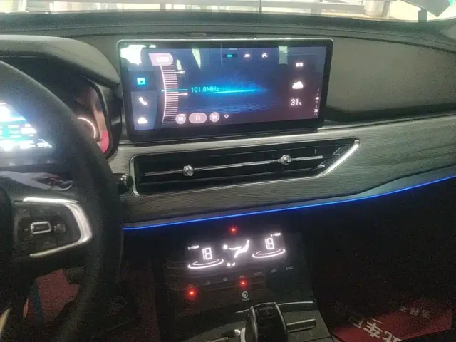 Chery Tiggo 8 — Фото автомобиля 12